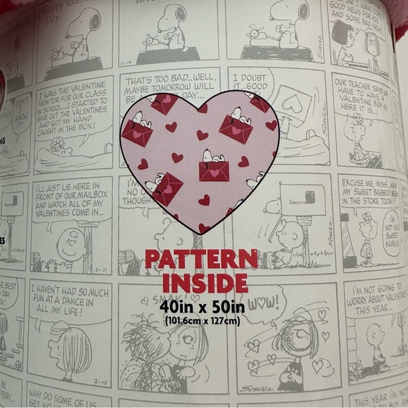 Peanuts Snoopy Pink Valentine’s Cozy Pet Blanket - Picture 3 of 5